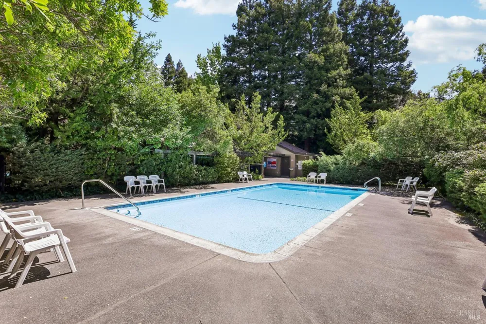 93 Nicholas Court Cotati, CA 94931