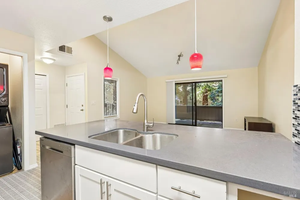 93 Nicholas Court Cotati, CA 94931