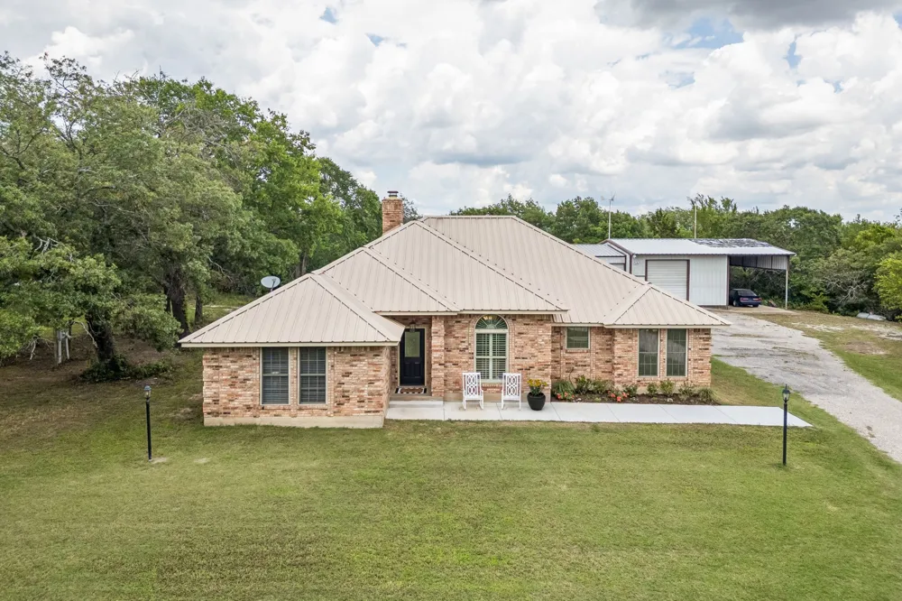 807 E State Highway 11 Tom Bean, TX 75491