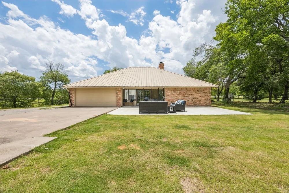 807 E State Highway 11 Tom Bean, TX 75491