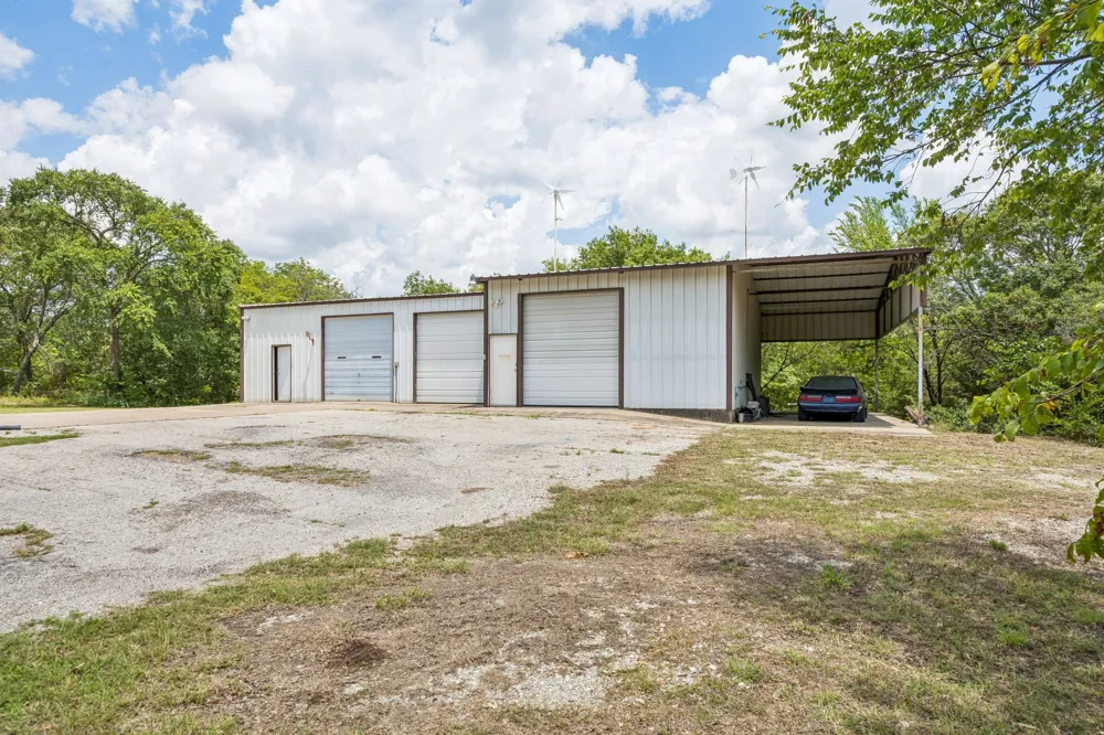 807 E State Highway 11 Tom Bean, TX 75491