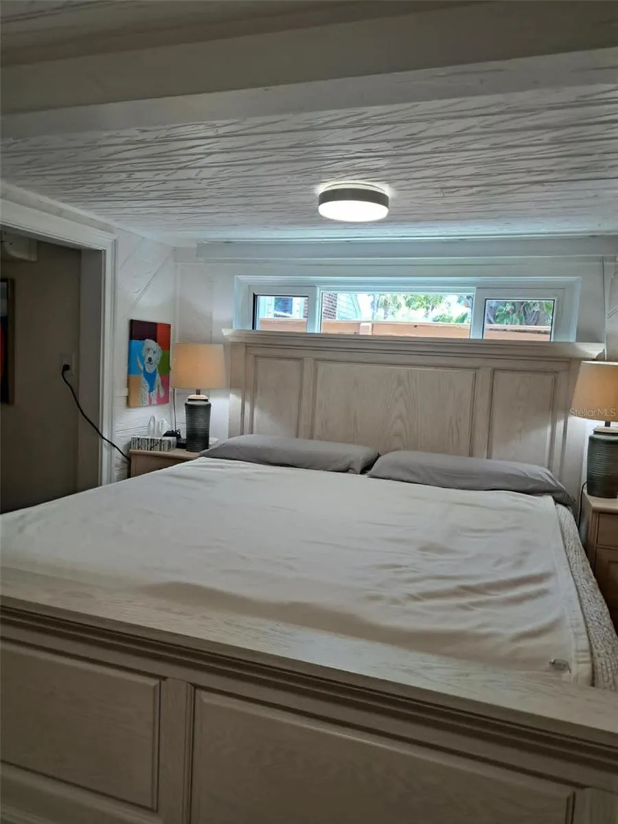 2802 PASS A GRILLE WAY #1 St Petersburg, FL 33706