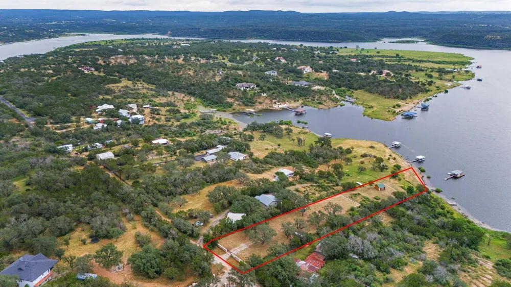 303 Lake View Drive Spicewood, TX 78669