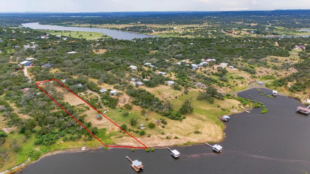 303 Lake View Drive Spicewood, TX 78669