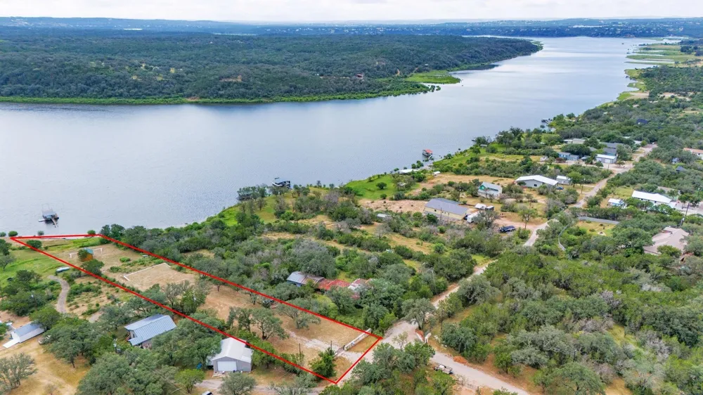 303 Lake View Drive Spicewood, TX 78669