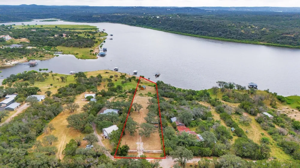 303 Lake View Drive Spicewood, TX 78669