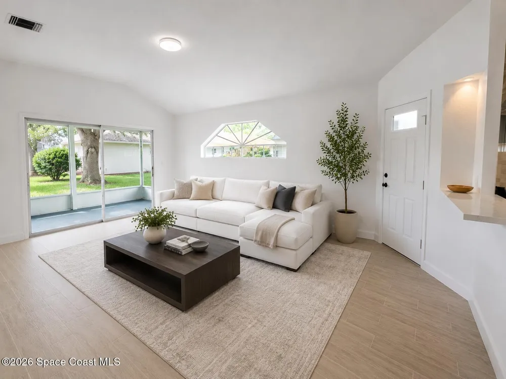 5745 King James Avenue Leesburg, FL 34748