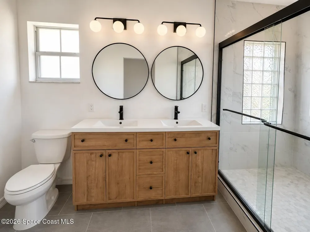 5745 King James Avenue Leesburg, FL 34748