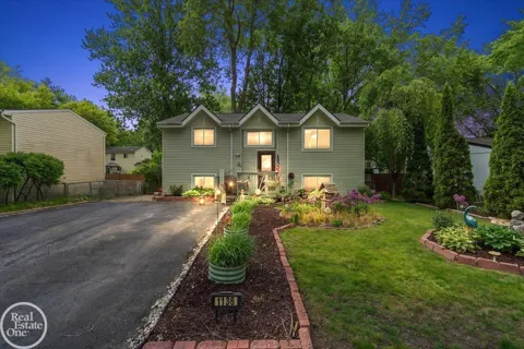 1136 Miller Road