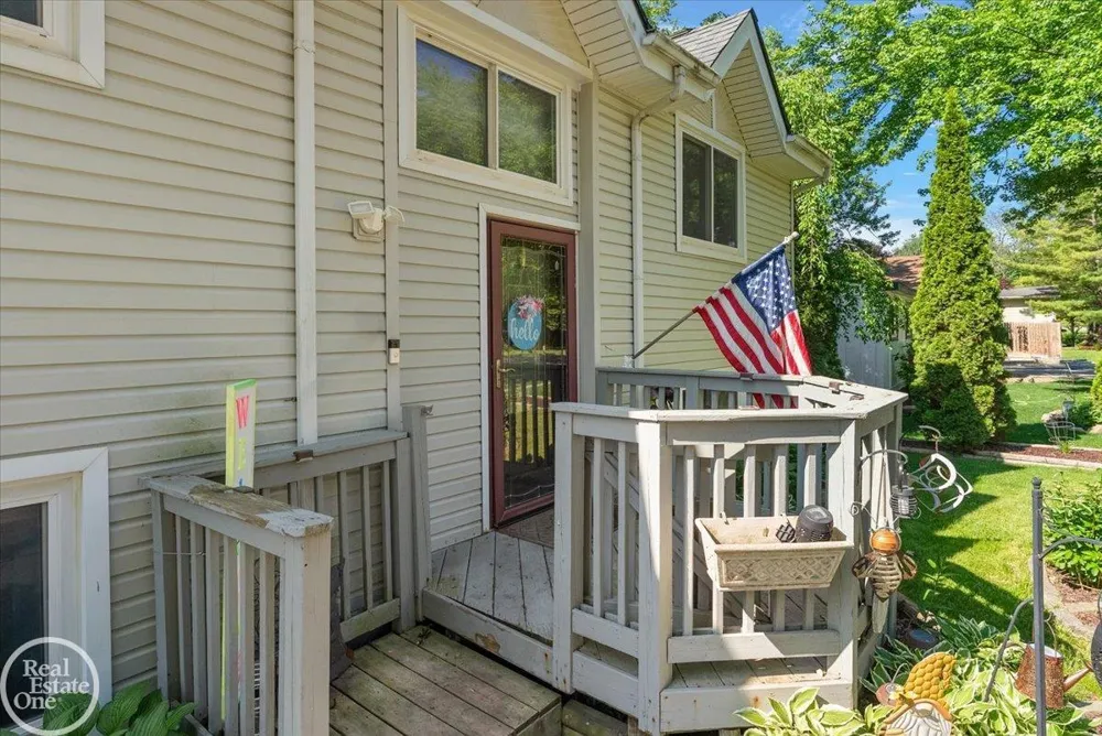1136 Miller Road Lake Orion Village, MI 48362