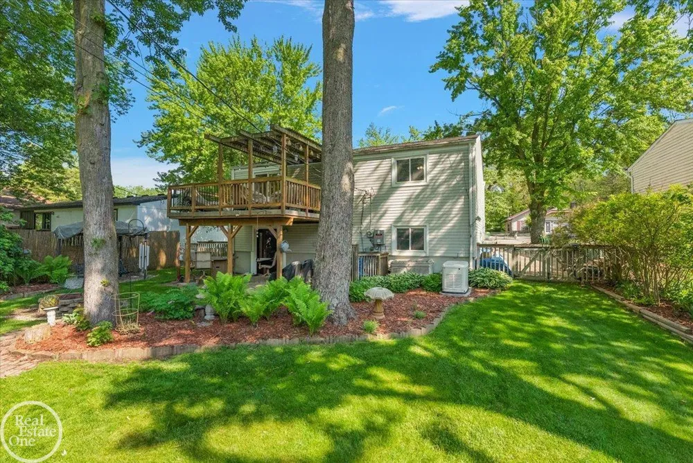 1136 Miller Road Lake Orion Village, MI 48362