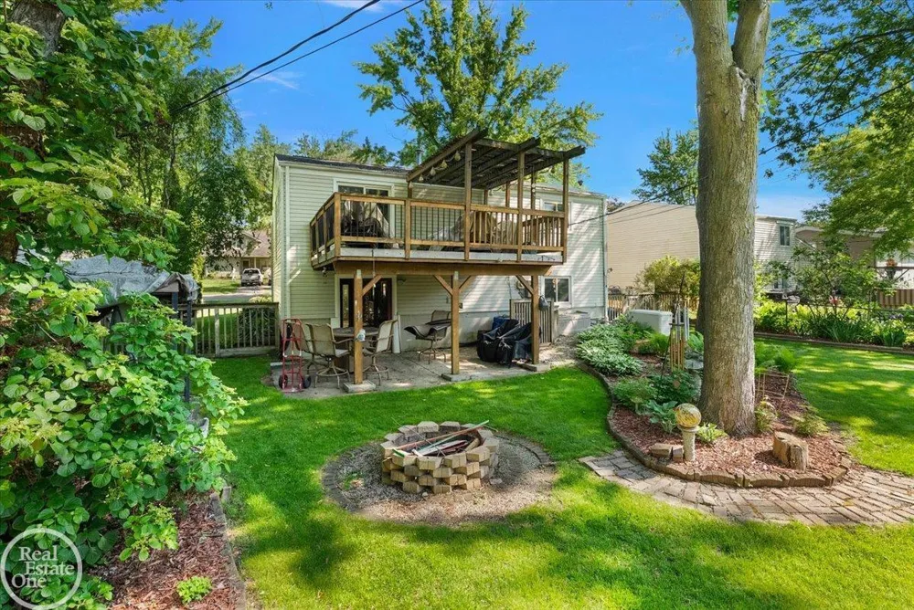 1136 Miller Road Lake Orion Village, MI 48362
