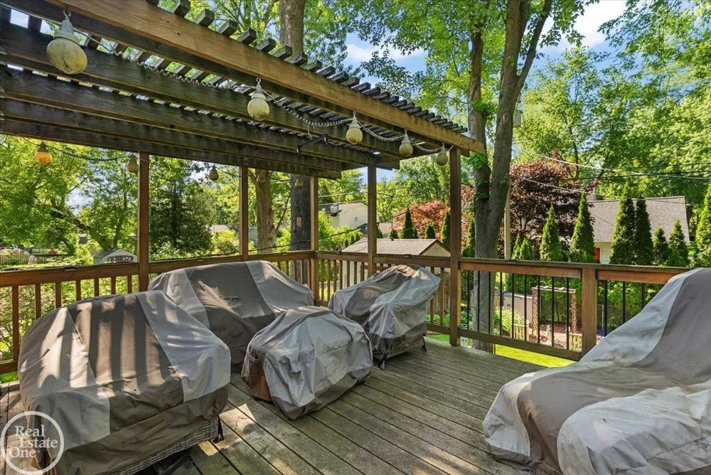 1136 Miller Road Lake Orion Village, MI 48362