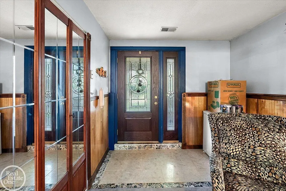 1136 Miller Road Lake Orion Village, MI 48362