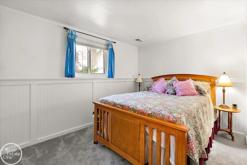 1136 Miller Road Lake Orion Village, MI 48362