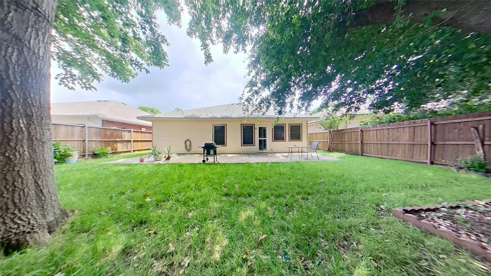 321 Boliver Avenue Lake Dallas, TX 75065
