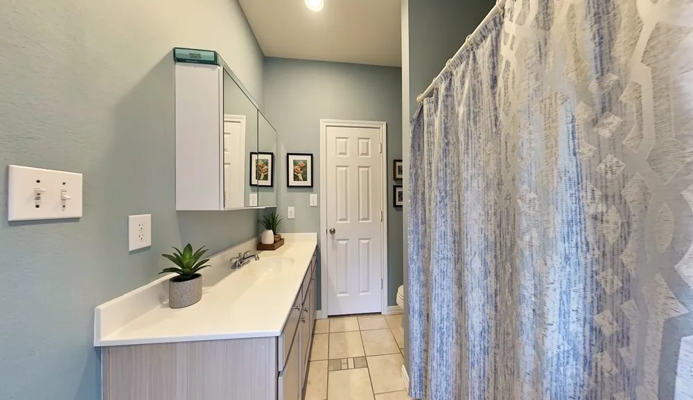 321 Boliver Avenue Lake Dallas, TX 75065