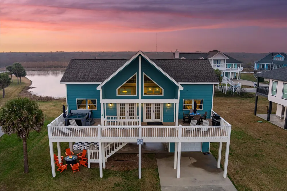 4021 Biscayne Beach Road Port Bolivar, TX 77650