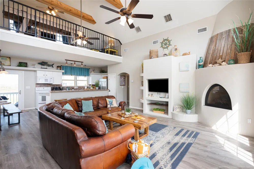4021 Biscayne Beach Road Port Bolivar, TX 77650