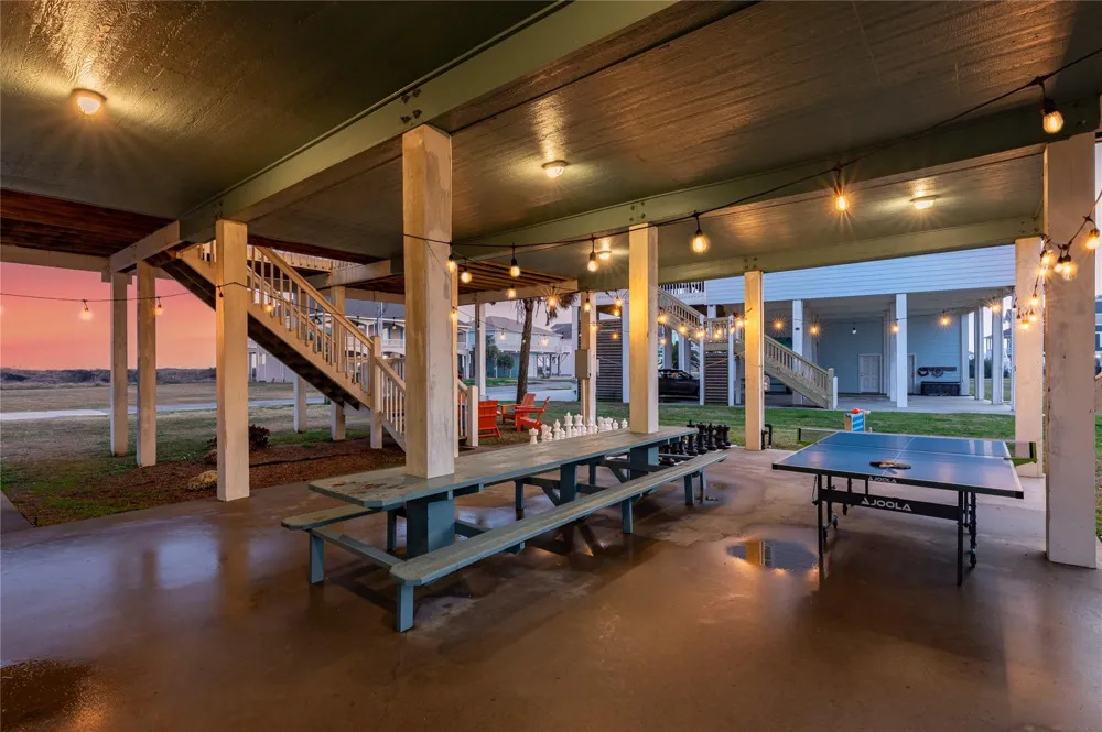 4021 Biscayne Beach Road Port Bolivar, TX 77650