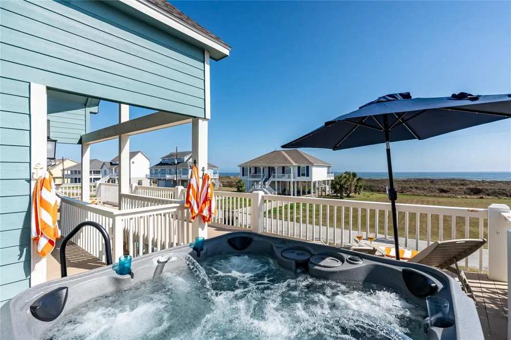 4021 Biscayne Beach Road Port Bolivar, TX 77650