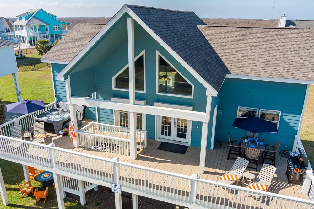 4021 Biscayne Beach Road Port Bolivar, TX 77650