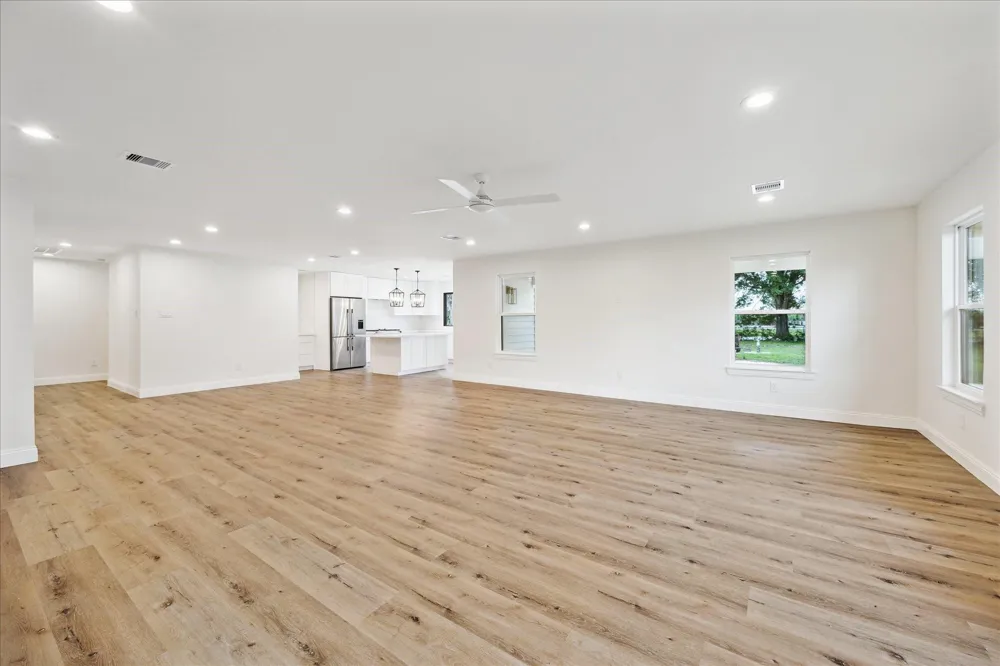 1935 Willow Road Wallis, TX 77485