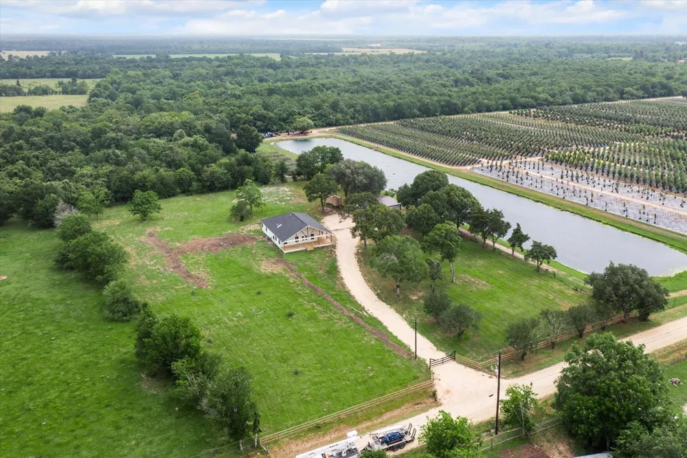 1935 Willow Road Wallis, TX 77485