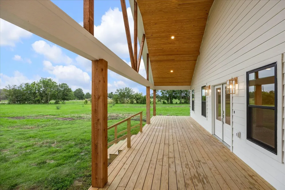 1935 Willow Road Wallis, TX 77485