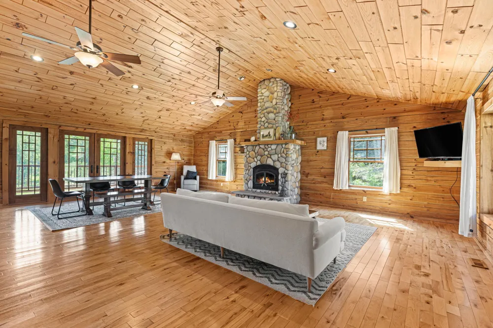 15902 Penesal Road Rose Lake Township, MI 49655