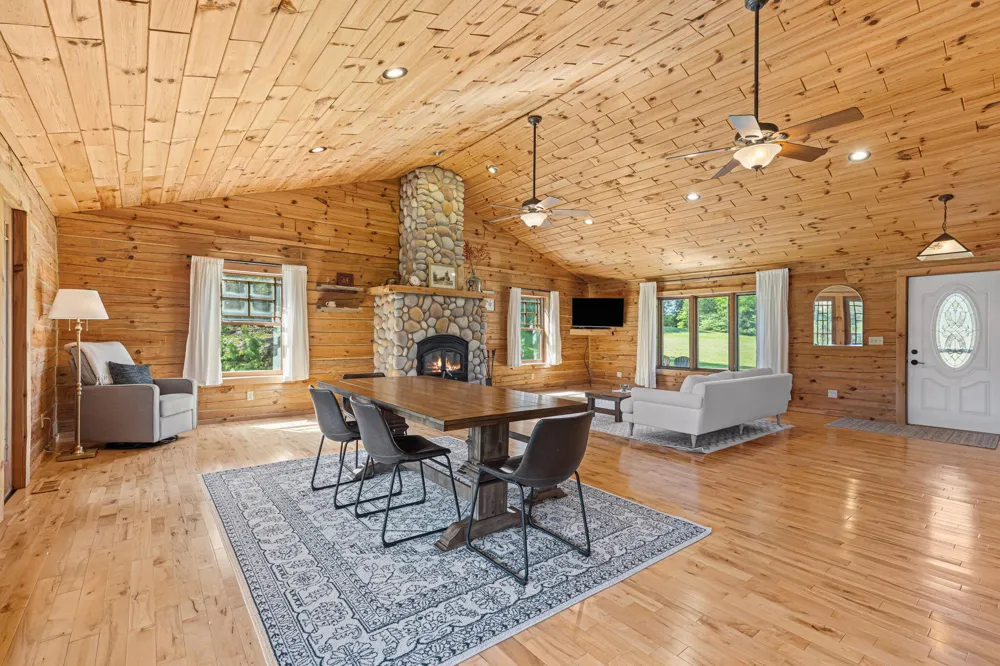 15902 Penesal Road Rose Lake Township, MI 49655