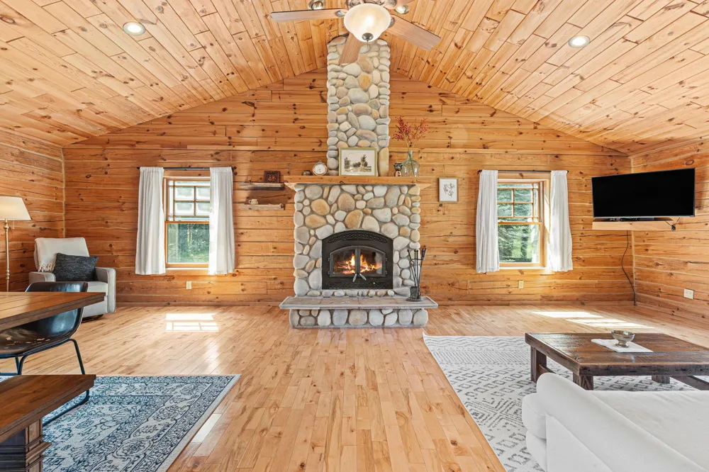 15902 Penesal Road Rose Lake Township, MI 49655