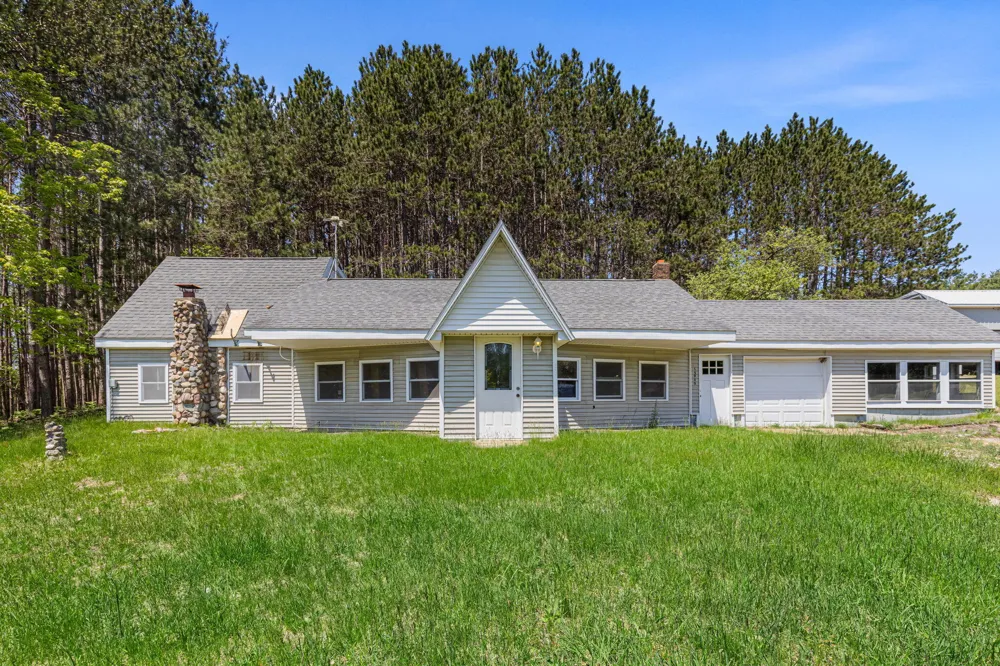 15902 Penesal Road Rose Lake Township, MI 49655