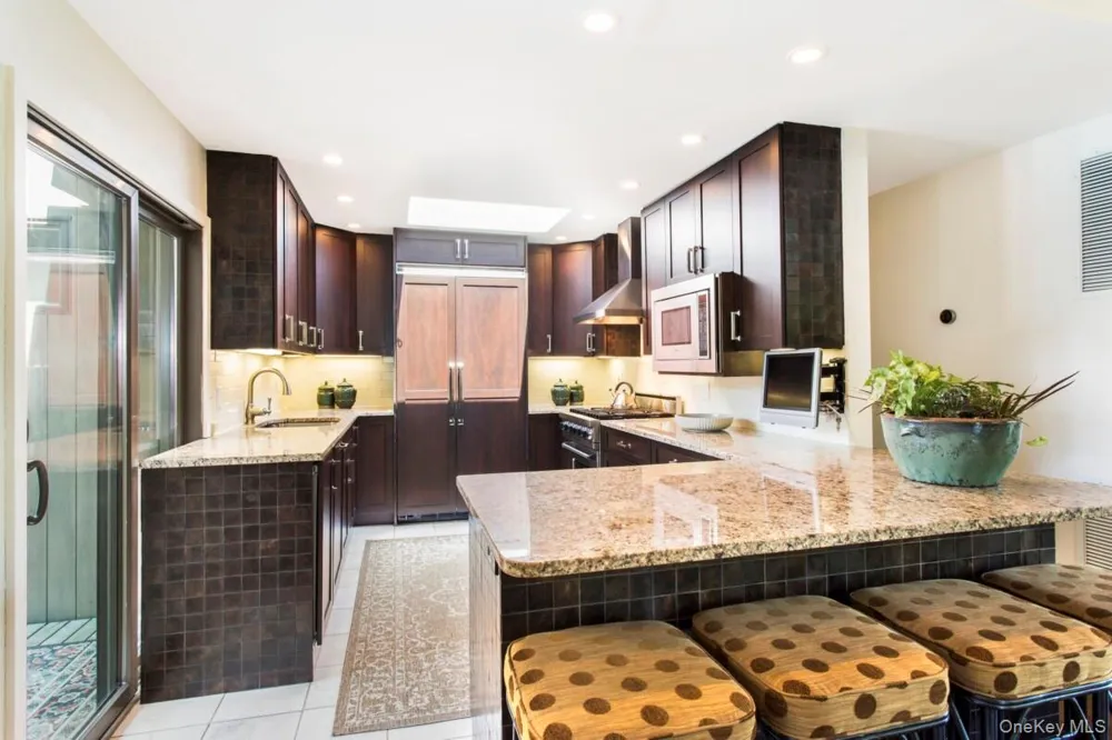 605 Shore Walk Fire Island Pines, NY 11782