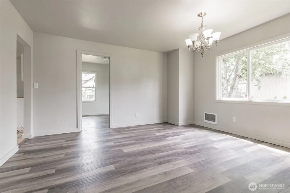 820 1st Avenue Kelso, WA 98626