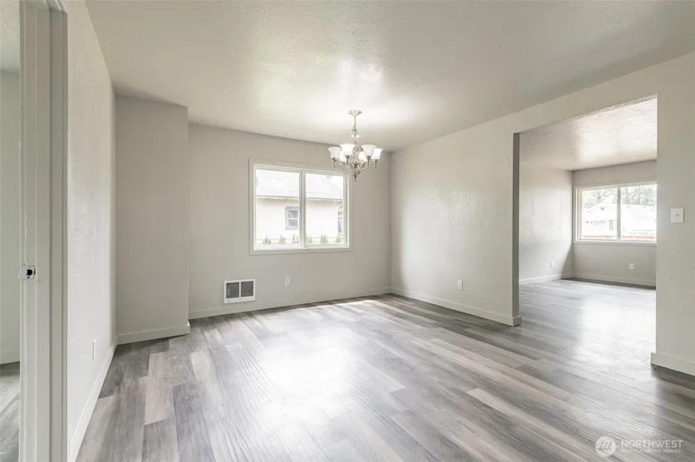 820 1st Avenue Kelso, WA 98626