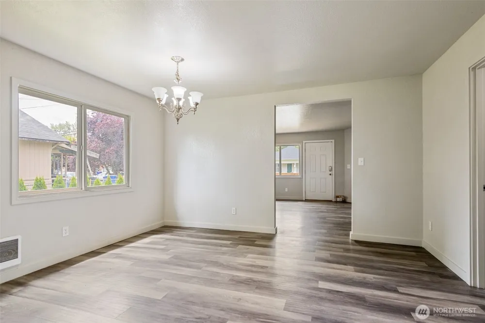 820 1st Avenue Kelso, WA 98626