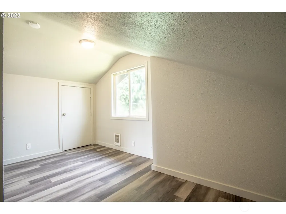 820 1st Avenue Kelso, WA 98626