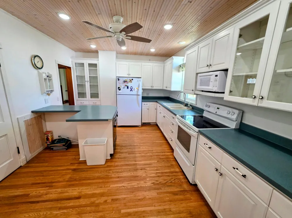 9 4th Avenue Shell Lake, WI 54871