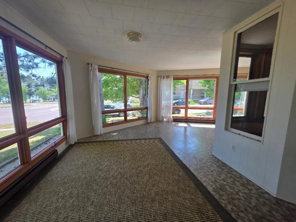 9 4th Avenue Shell Lake, WI 54871
