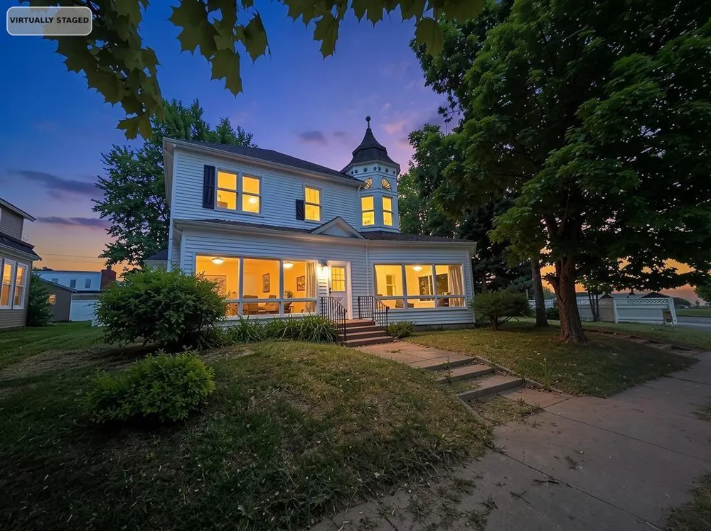 9 4th Avenue Shell Lake, WI 54871