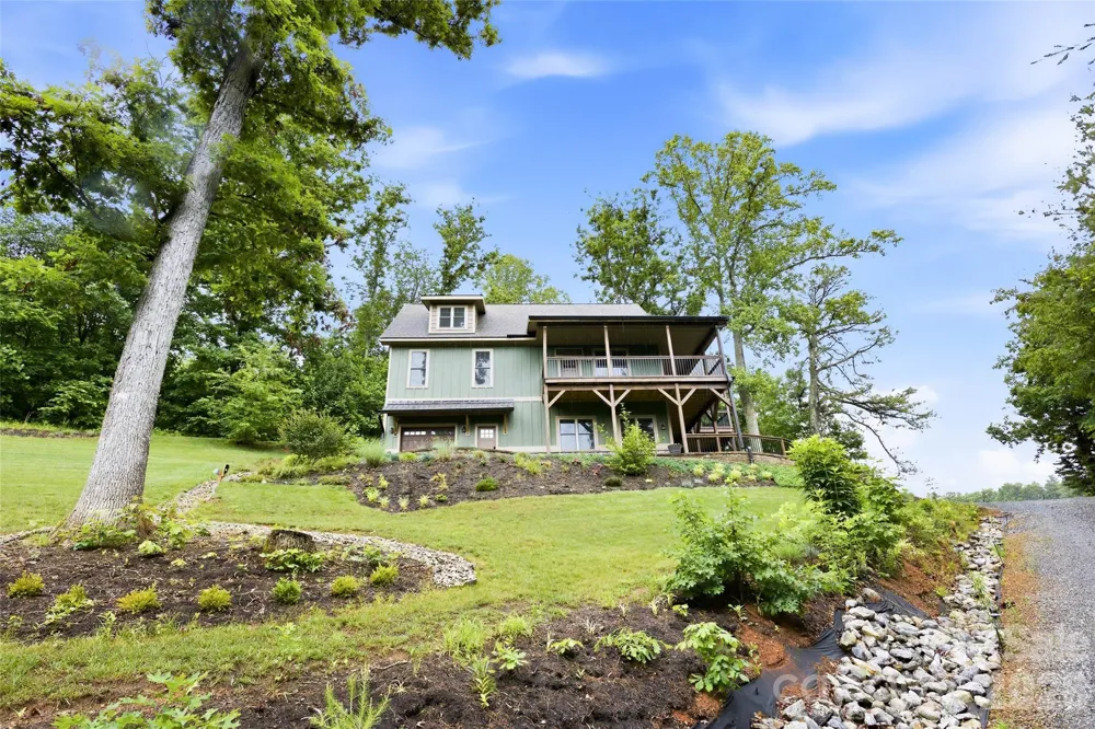 211 Wimbledon Court Leicester, NC 28748