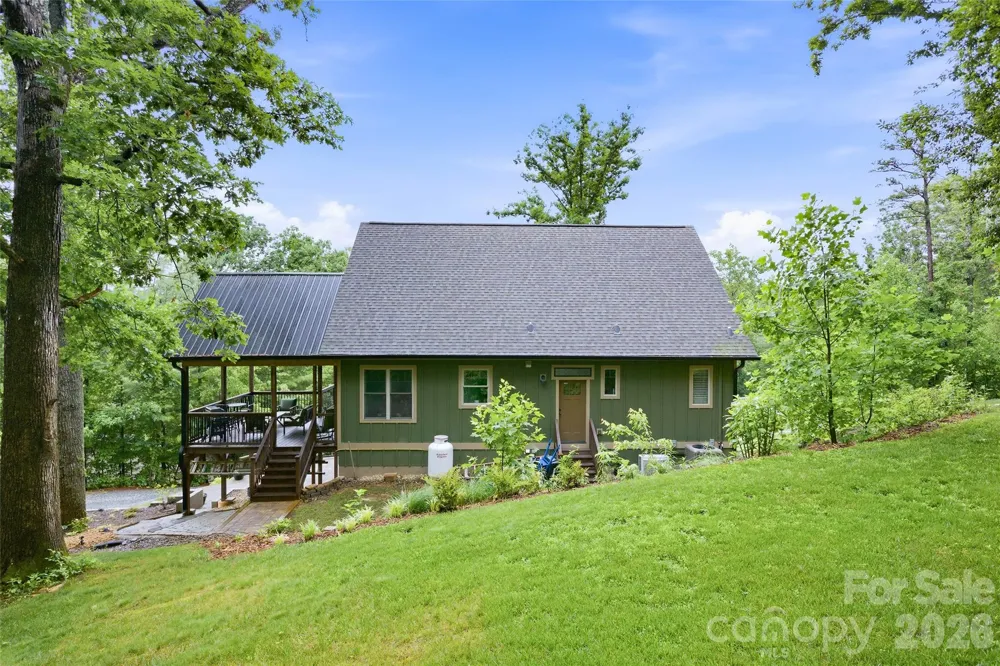 211 Wimbledon Court Leicester, NC 28748
