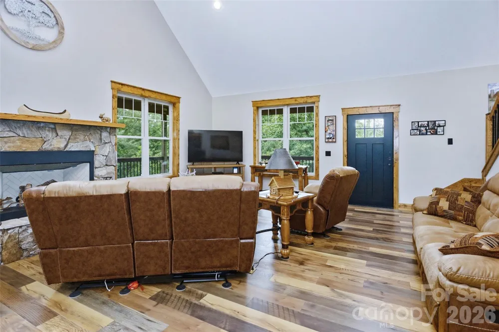 211 Wimbledon Court Leicester, NC 28748