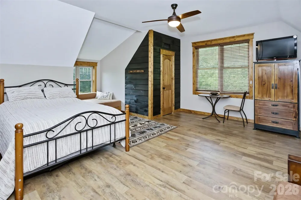 211 Wimbledon Court Leicester, NC 28748