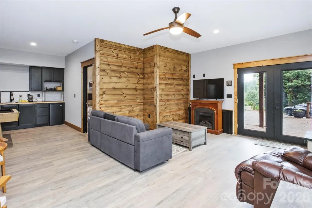211 Wimbledon Court Leicester, NC 28748