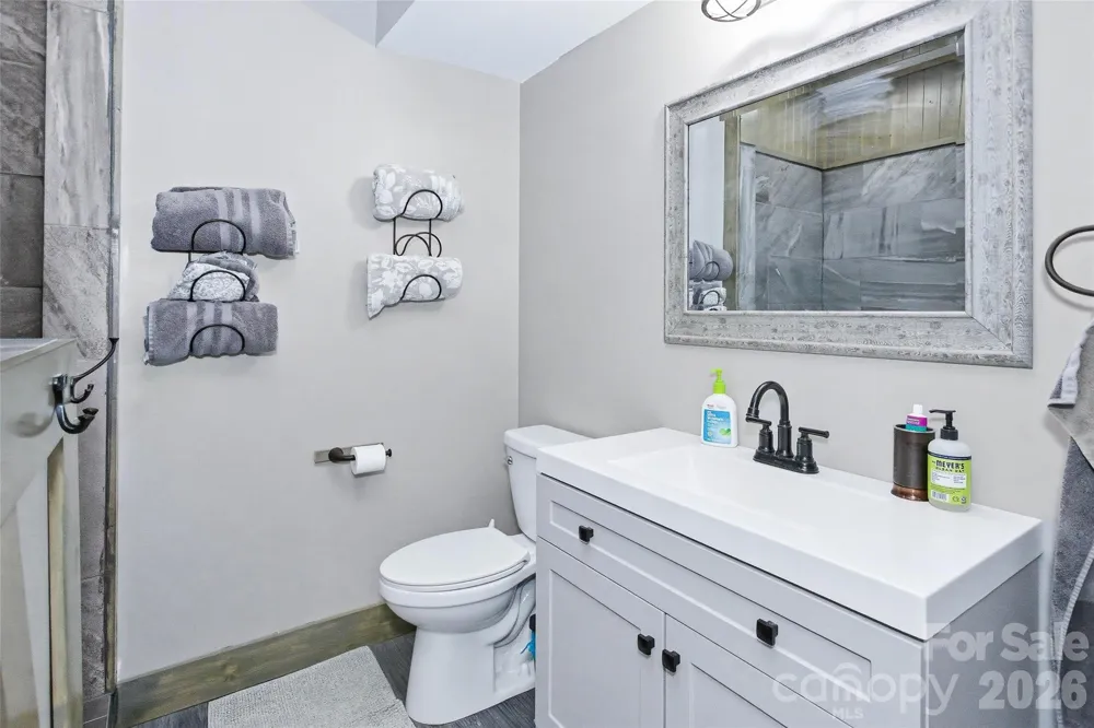 211 Wimbledon Court Leicester, NC 28748