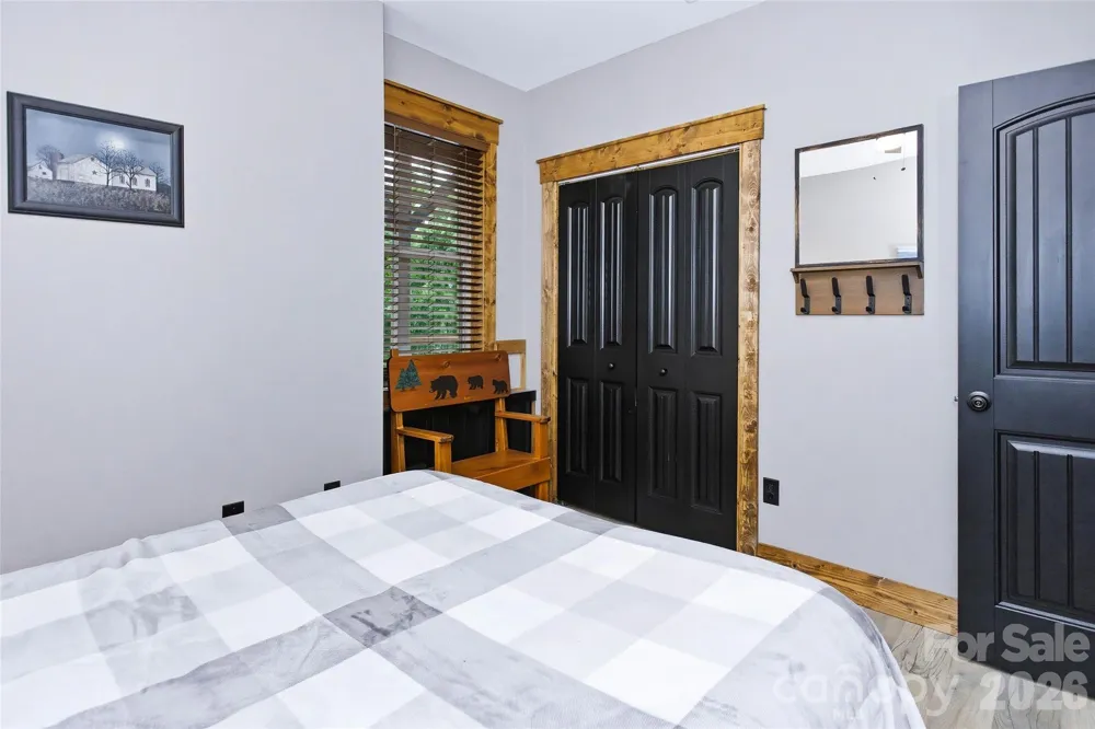 211 Wimbledon Court Leicester, NC 28748
