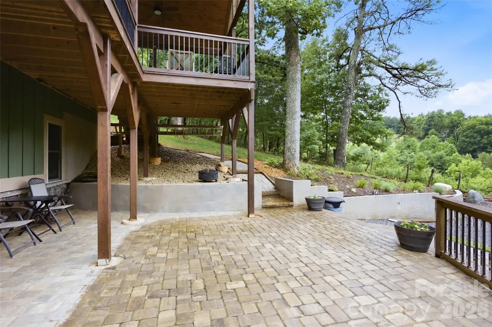 211 Wimbledon Court Leicester, NC 28748