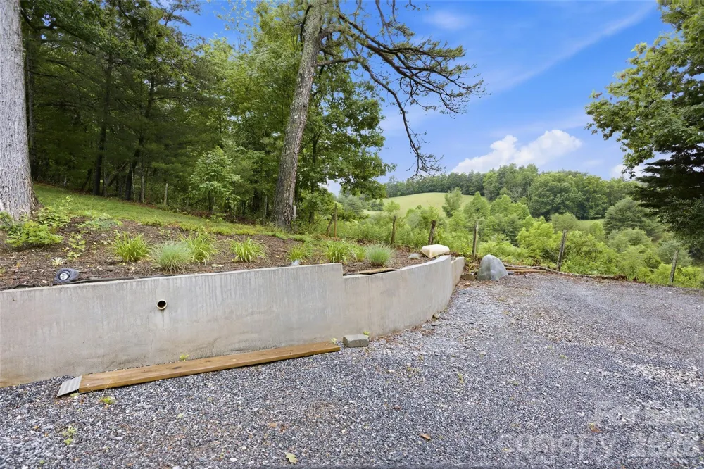 211 Wimbledon Court Leicester, NC 28748